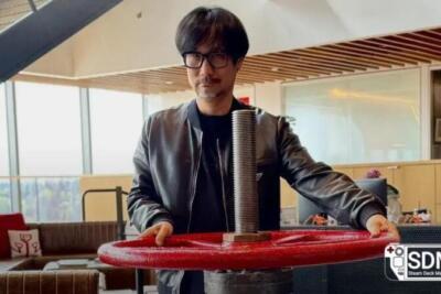 Kojima visita a Valve e trolla com gravity guns de Half-Life em Seattle