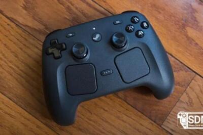 Steam Controller volta à sala de estar com trackpads renovados e foco na reparabilidade